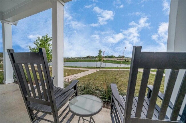 Building Photo - 125 Harborside Dr