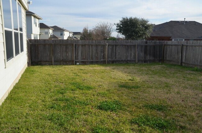 Building Photo - 11201 Dodge Cattle Dr