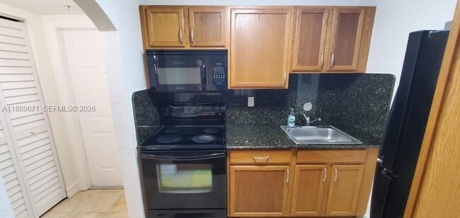 Building Photo - 445 SW 11th St