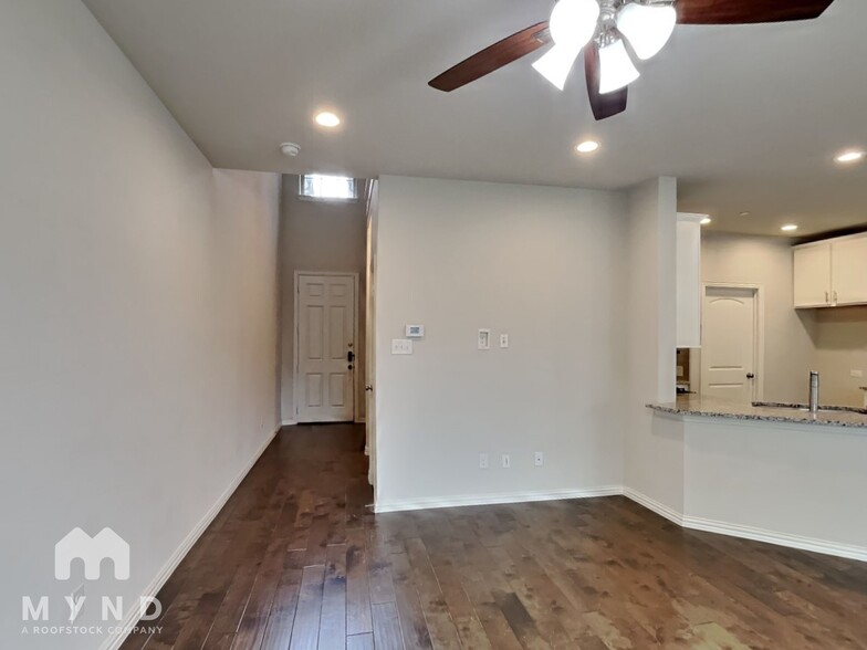 Building Photo - 4784 Bridgewater St