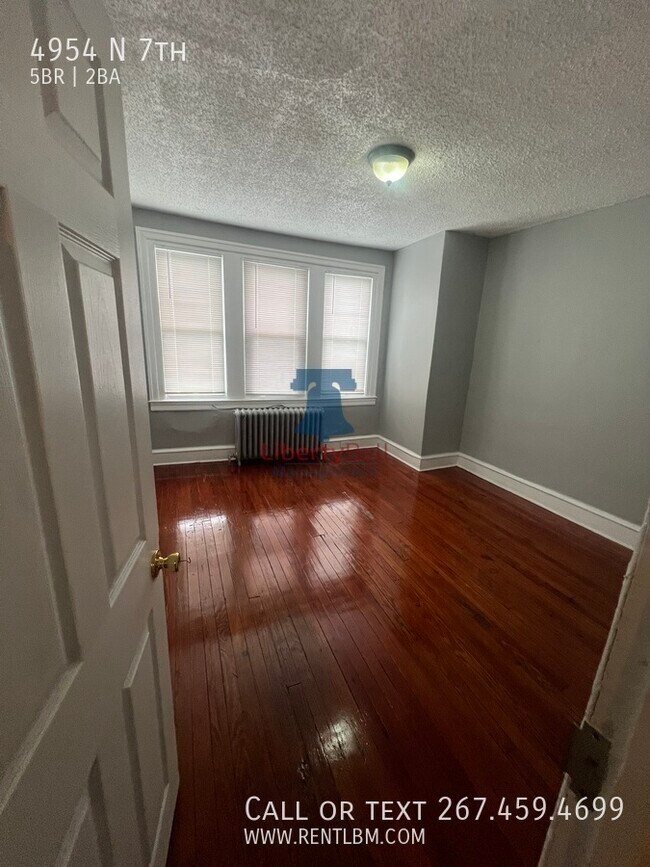 Building Photo - 4954 N 7th-