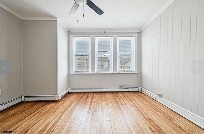 Building Photo - 126 N Harvard Ave