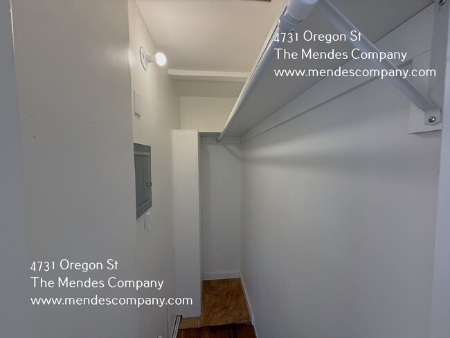 Building Photo - 4727 Oregon St