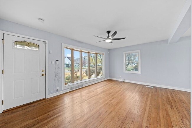 Building Photo - 5352 W 90th St