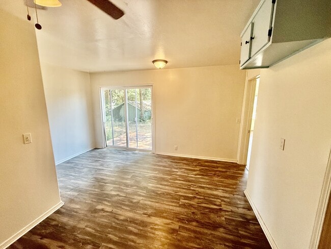 Building Photo - 10819 Conifer Ln
