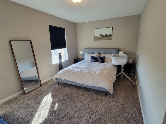 Building Photo - Furnished- Short term lease - Townhome in ...