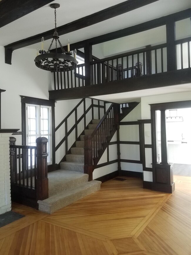 Building Photo - 145 N Brooksvale Rd