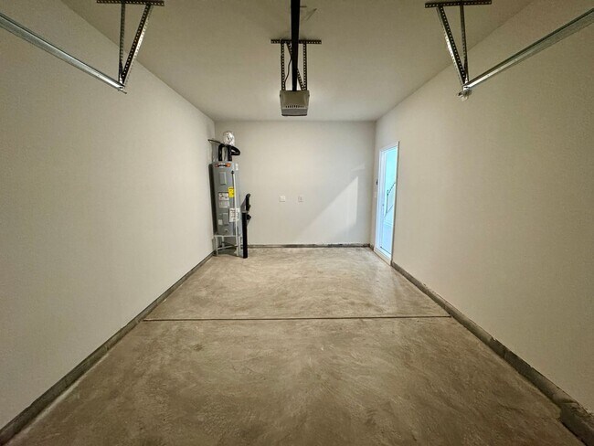Building Photo - 3BR/2.5BA Townhouse in Monroe