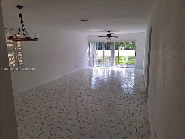 Building Photo - 6553 NW 99th Ave
