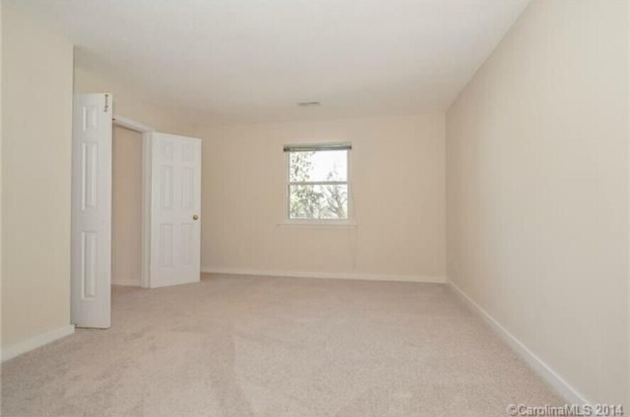 Bedroom 2 - 300 E Park Ave