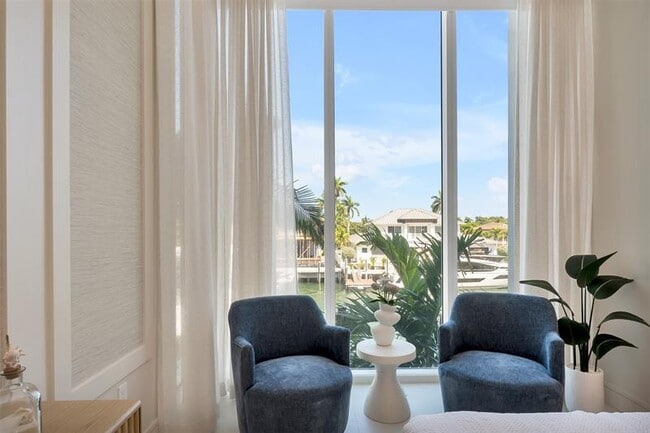 Building Photo - 2311 SE 17th St