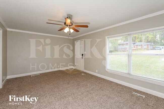 Building Photo - 1475 Greenwillow Dr