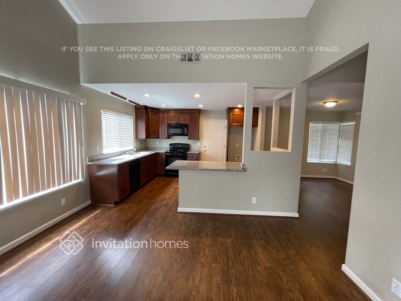 Building Photo - 1200 Skyline Dr