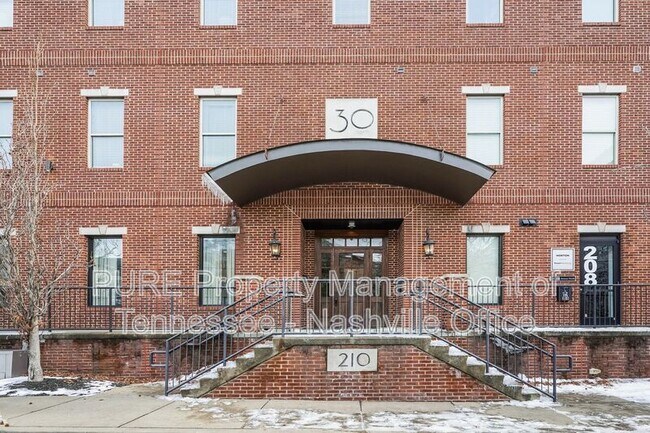 Building Photo - 210 30th Ave N