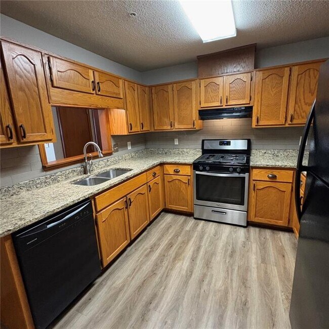 Building Photo - 1226 Shannon Way SW