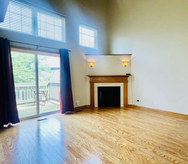 Building Photo - 517 Willow Way