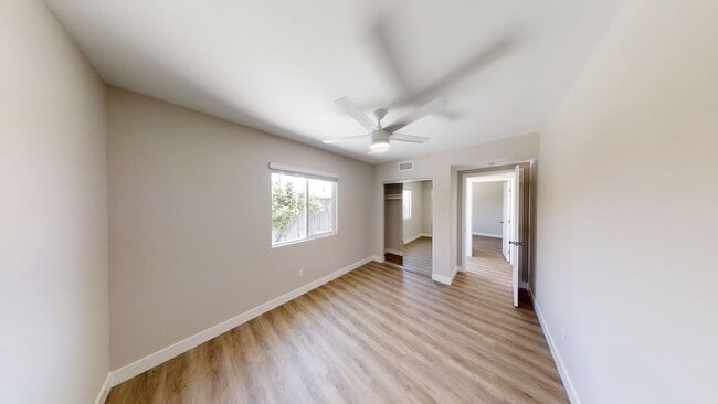 Building Photo - Newly Renovated, 7 BD 4 BR, Close to Campu...