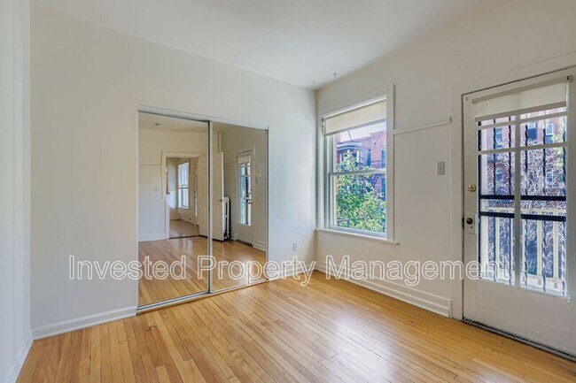 Building Photo - 1376 Pearl St