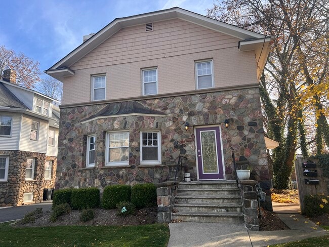 Primary Photo - 27 Walter Hammond Pl