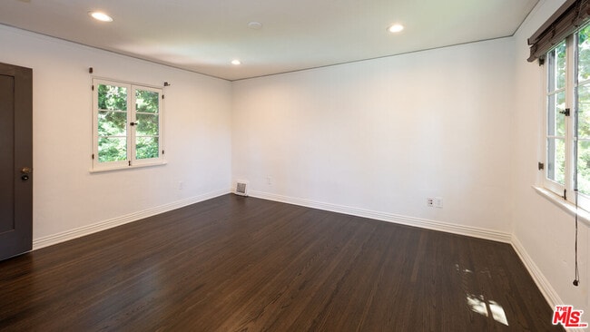 Building Photo - 231 23rd St