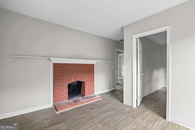 Building Photo - 1005 Westmoor Dr NW