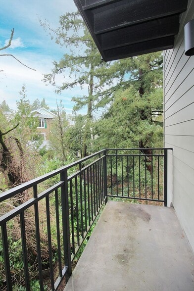 Building Photo - 8417 SW 24th Ave