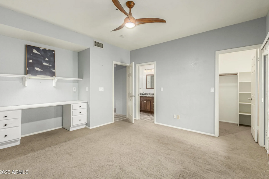 Third bedroom with build in desk, ensuite bathroom - 4747 N 84th Way