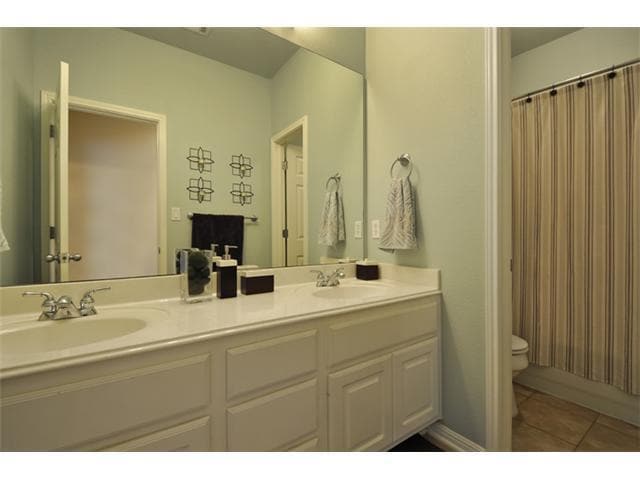 Building Photo - 10205 Medinah Greens Dr