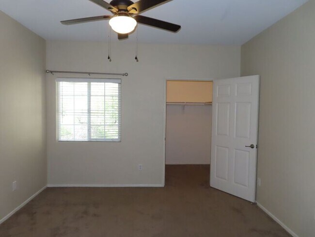 Building Photo - 41410 Juniper St