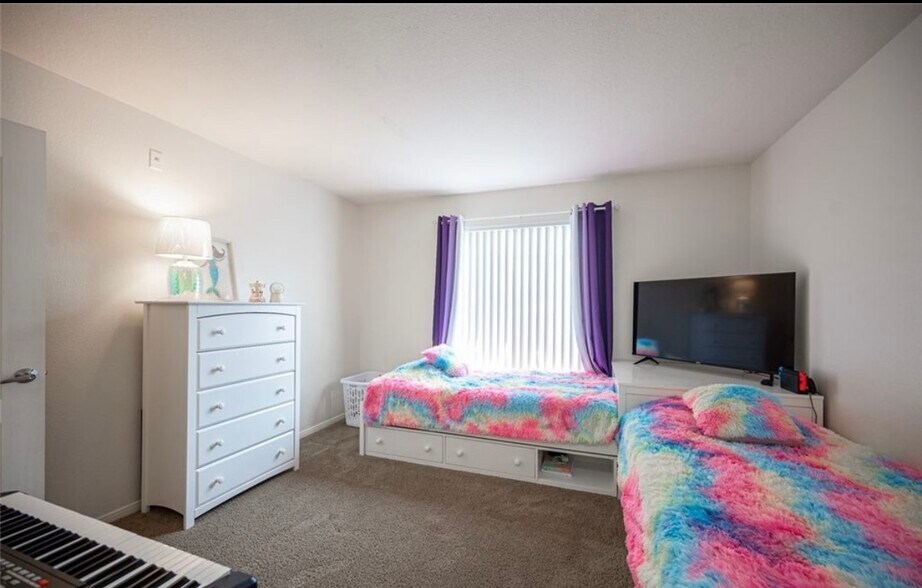 Building Photo - 2110 Sealion Dr