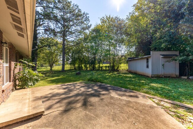 Building Photo - 2402 Mcclain Cir NW