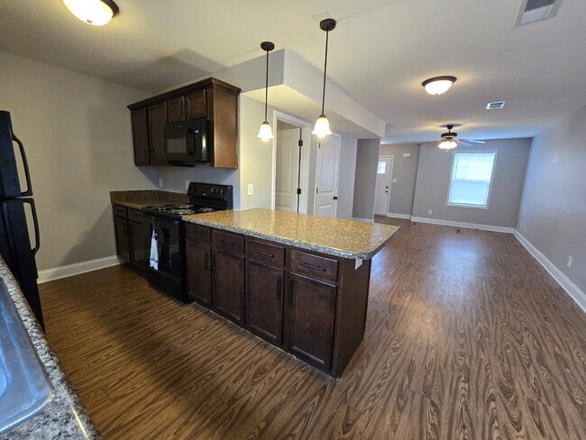 Building Photo - 1771-D SPRING WATER DR, CLARKSVILLE, TN 37040