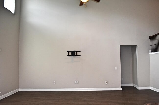 Building Photo - 192 Windchime Way