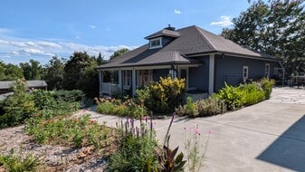 Building Photo - 36 Thurland Ave
