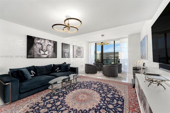 Building Photo - 1000 Brickell Plaza