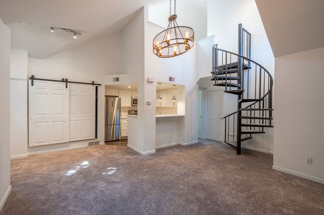 Building Photo - 4943 S Carson St