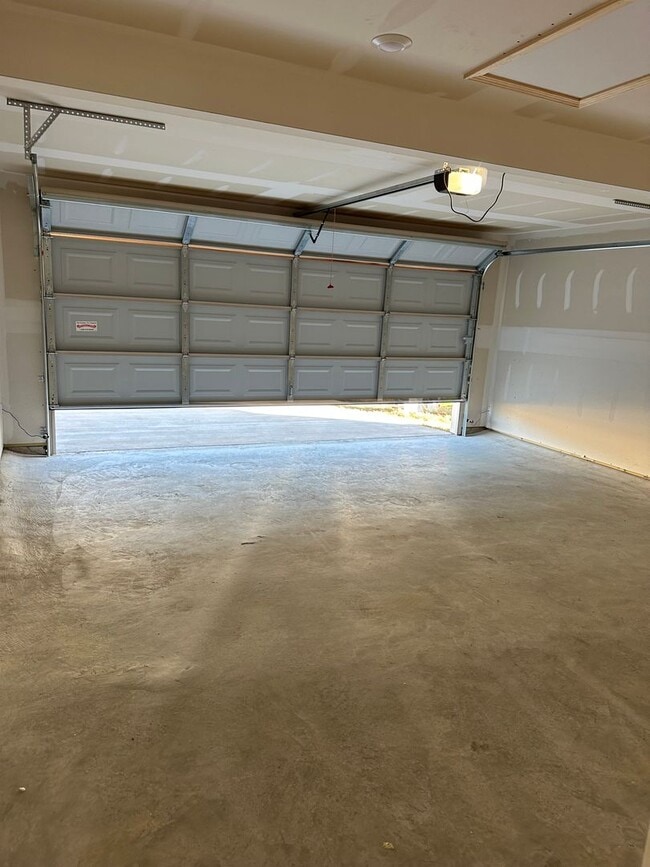 Building Photo - Pre-Leasing Now ? Stunning 4-Bedroom | 2-Bath Home in Cypress Bend