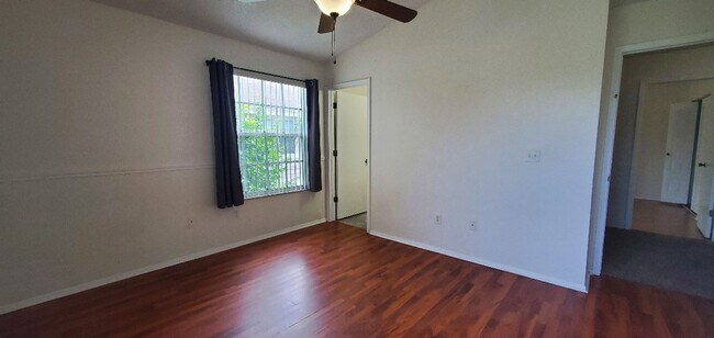 Building Photo - Beautiful 2-Bedroom, 3-Bathroom Townhome in Brandon