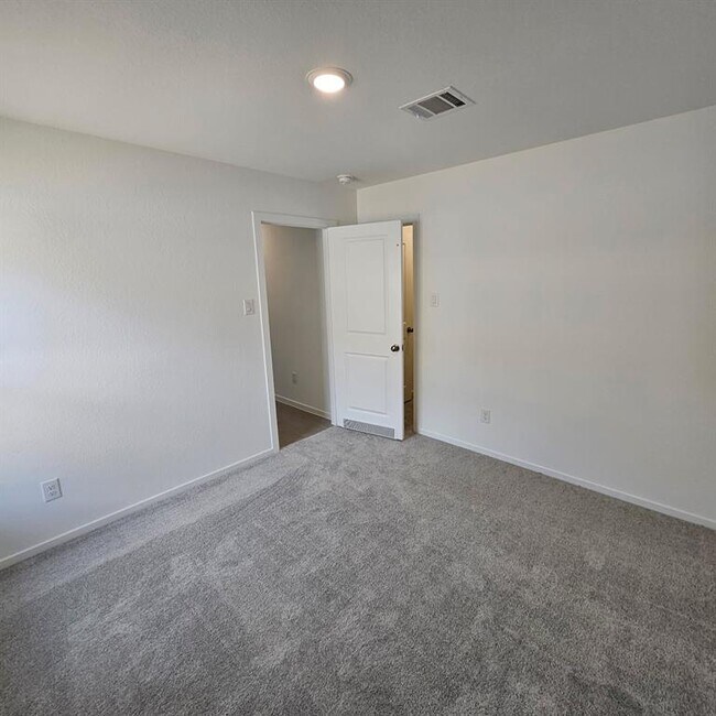 Building Photo - 25415 Birch St
