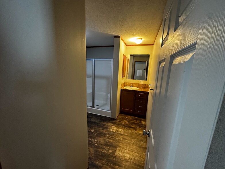 Building Photo - 3510 N 9th St