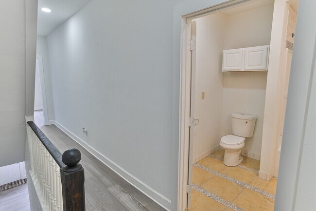 Building Photo - 4 Bedroom Single Family Home on Susquehann...