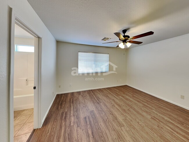 Building Photo - 8708 E Crescent Ave