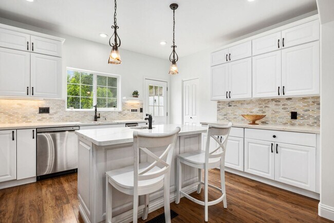Building Photo - Coming Soon~ Private Wine Country Estate Retreat....