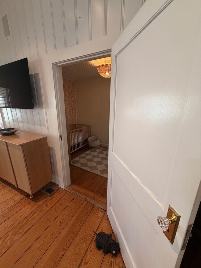 Building Photo - 3BR Beach House on 44th Street