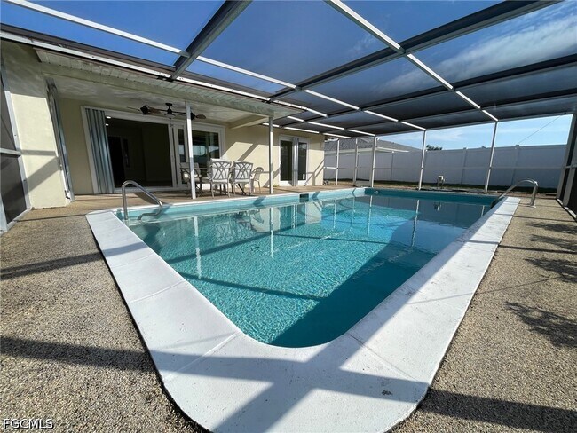 Building Photo - 3502 SE 22nd Pl