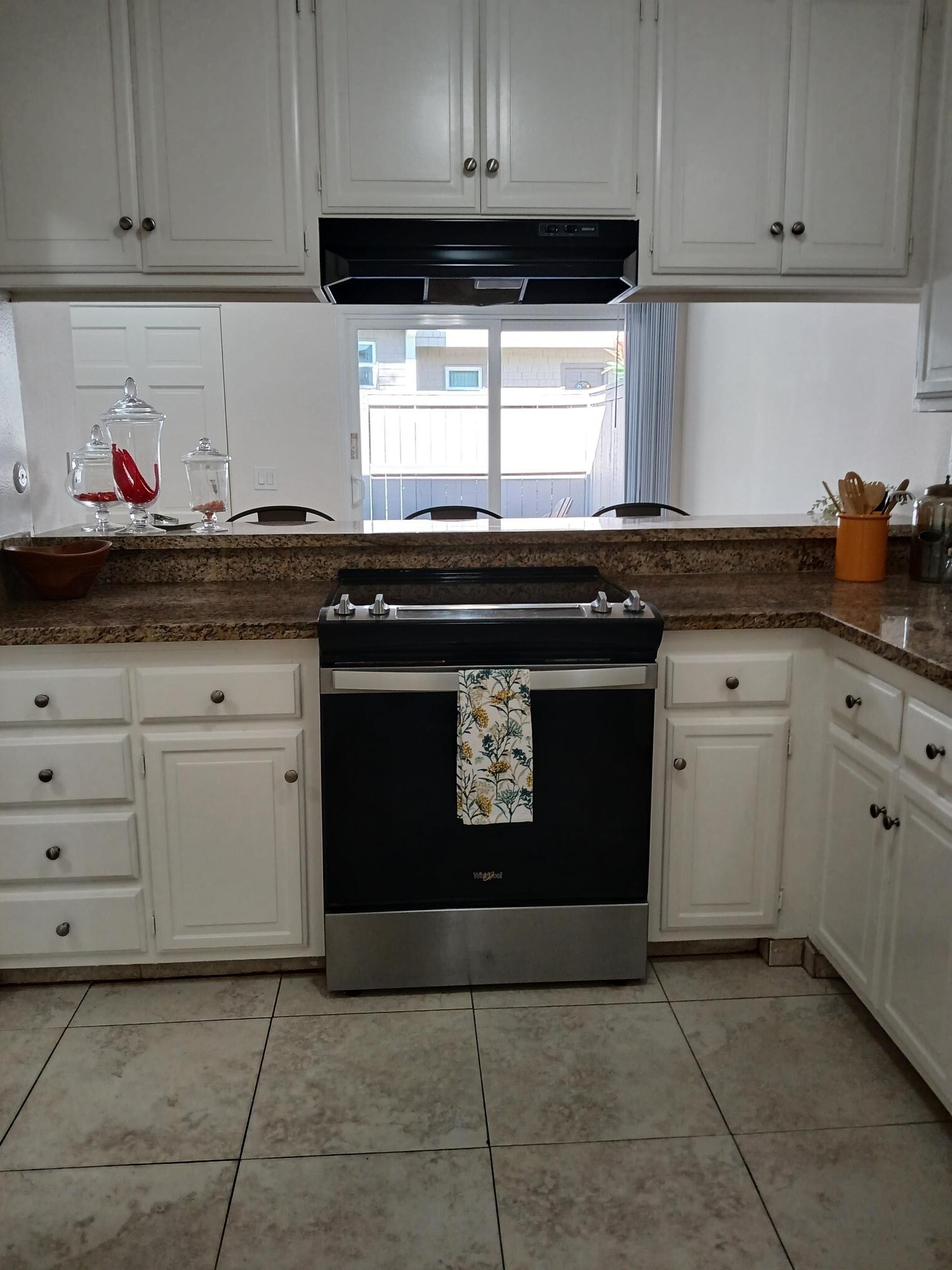 Building Photo - 851 Amigos Way