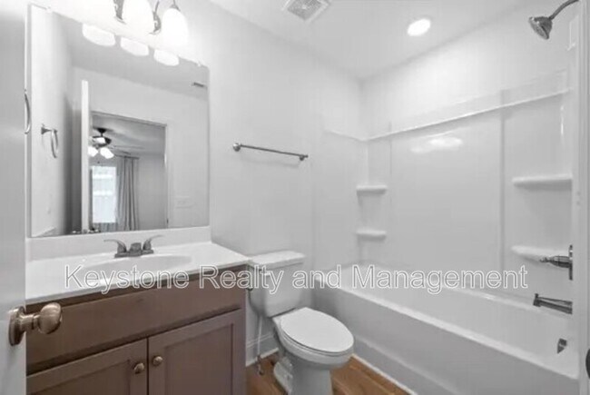 Building Photo - 940 Britton Springs Rd