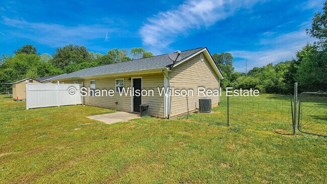 Building Photo - 37 Allison Dr