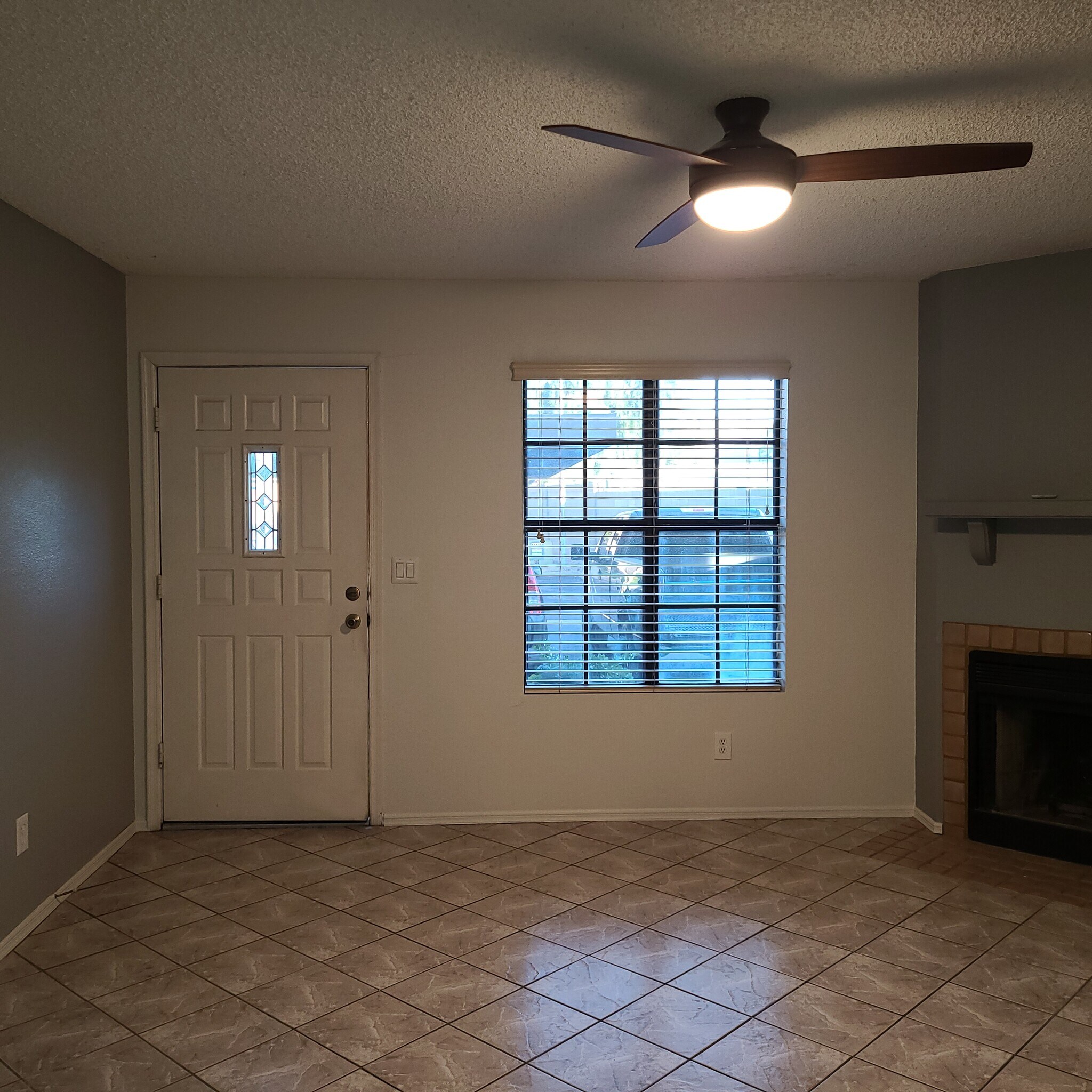 Building Photo - 3491 N Arizona Ave