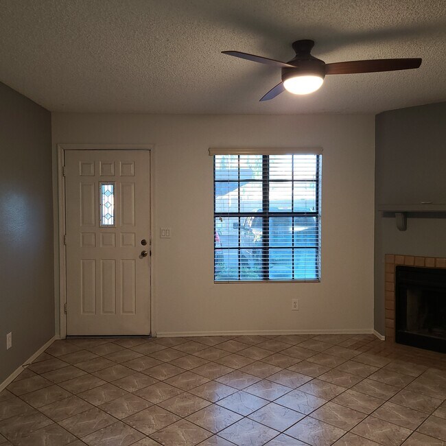 Building Photo - 3491 N Arizona Ave